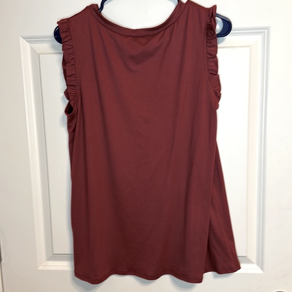 Size small - Picture 2 of 2